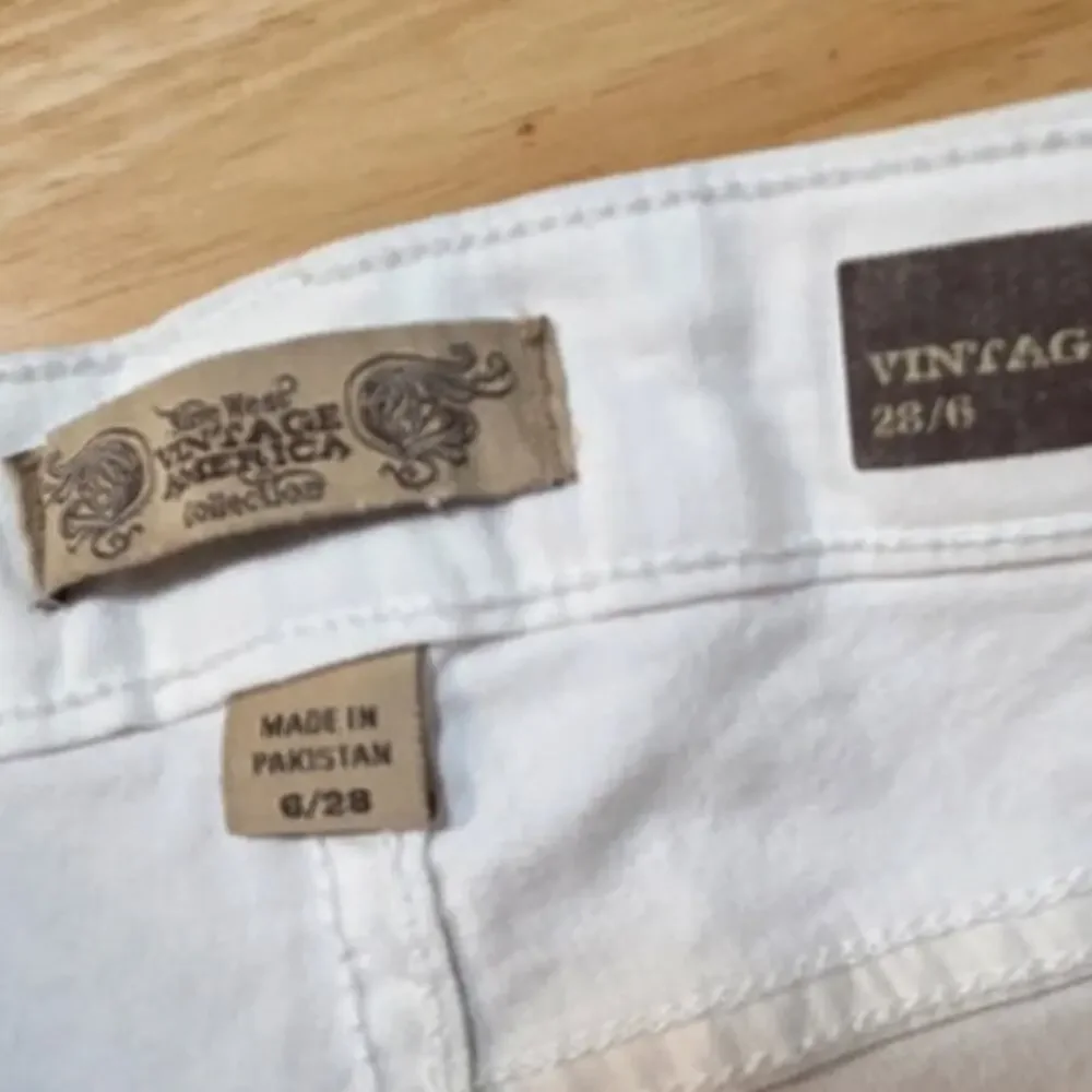 Nine West Vintage America Collection White Denim Shorts Stretch Mid Rise Size 6